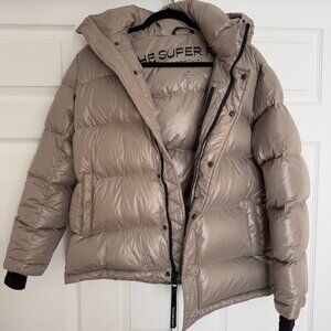 Aritzia Super Puff Jacket Size Small